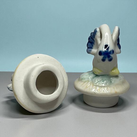 Vintage Blue & White Porcelain Duck Bottle Toppers 2” Bath Salt Jar Stoppers - Picture 3 of 8
